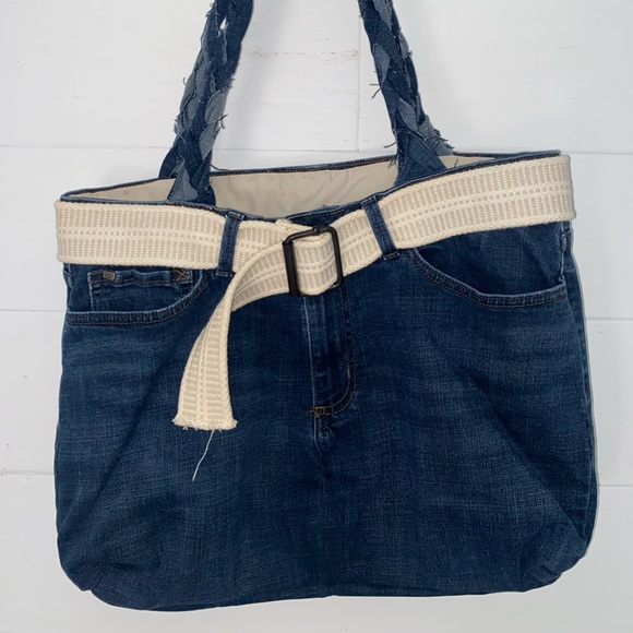 Lee jeans purse or bag . Recycled into a bag and lined inside . Has a white belt - Picture 1 of 4